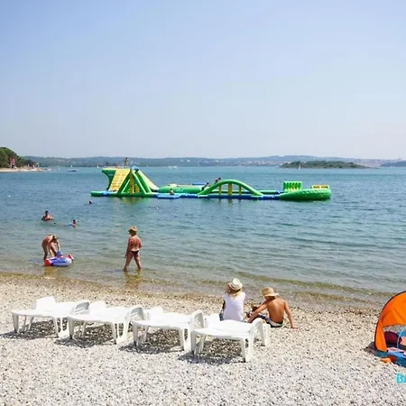 House Beta, A Romantic Hideaway In An Olive Grove By The Sea, Swimming Pool, Jacuzzi & Playground, Pomer * Πούλα