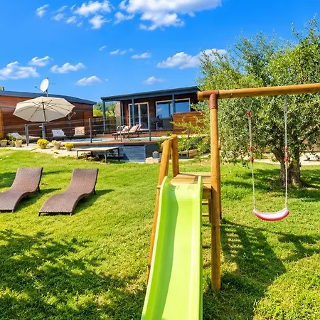 Holiday home House Beta, A Romantic Hideaway In An Olive Grove By The Sea, Swimming Pool, Jacuzzi & Playground, Pomer