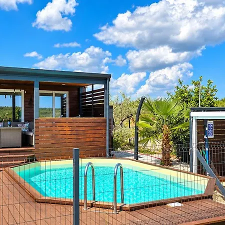 House Beta, A Romantic Hideaway In An Olive Grove By The Sea, Swimming Pool, Jacuzzi & Playground, Pomer *