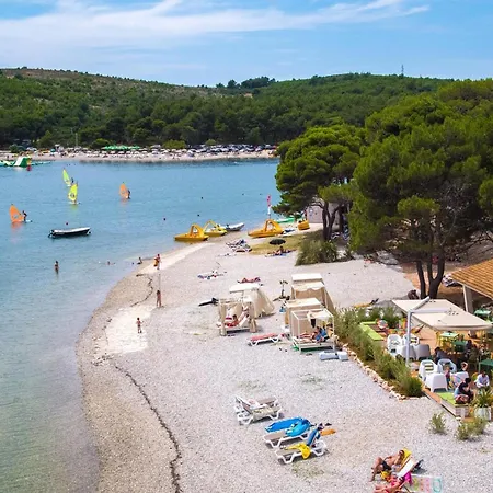Holiday home House Beta, A Romantic Hideaway In An Olive Grove By The Sea, Swimming Pool, Jacuzzi & Playground, Pomer Pula